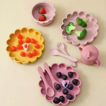 5PCS Baby Silicone Tableware Set Cartoon Lion Shape Bowl Plate Soft Spoon Fork Portable Cup Eating Training Baby Dinner Set