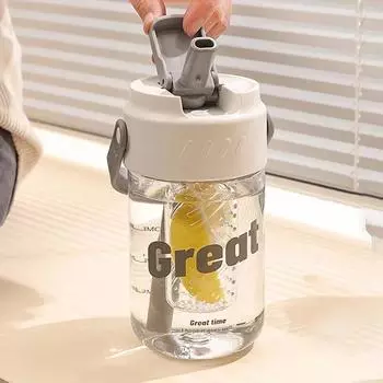 600 мл стакан для воды с трубочкой и пластиковым ситечком, большая вместимость, спортивные бутылки для воды, высококачественная посуда для кемпинга на открытом воздухе с ручкой 600ML белый