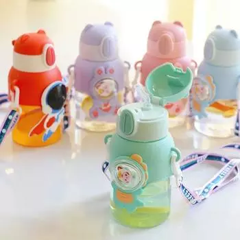 600MLCartoon Children s Summer Water Bottle Kawaii Straw Bottle Boys and Girls Drinking Water Cup Portable Water Bottle 600ml