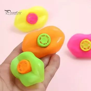 60 шт. игрушек-свистков для губ, разноцветные сувениры для вечеринки на Хэллоуин, Рождество, мини-свистки с дизайном губ для веселой атмосферы 60pcs