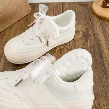 6611 latex insole thick sole big head white shoes women s shoes pink board shoes 2025 spring new leather bread shoes 35