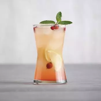 6 безалкогольных напитков или бокал для коктейлей