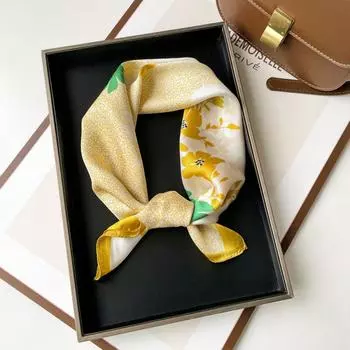 70 * 70 Four Seasons Доступен Новый женский маленький квадратный шарф, высококачественный шарф с буквенным принтом, профессиональный шарф, атласный шарф 70*70cm