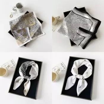 70 * 70 Four Seasons Доступен Новый женский маленький квадратный шарф, высококачественный шарф с буквенным принтом, профессиональный шарф, атласный шарф 70*70CM