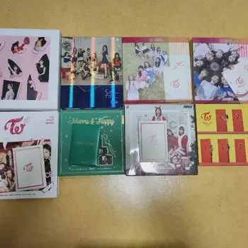 8 альбомов Twice продаются партиями.