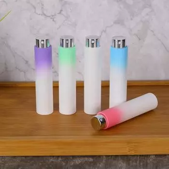 8 мл вращающийся флакон для духов с градиентом цвета, 1 шт., портативная стеклянная трубка, тонкий распылитель, пресс для макияжа, гидратация, дозатор, бутылка белый
