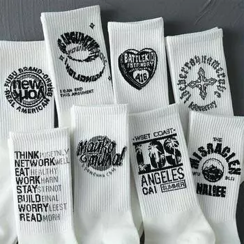 8 пар модных чулок с мультяшными буквами на осень и зиму, повседневные мужские носки, впитывающие пот, дышащие, студенческие, высокие One Size