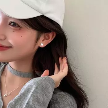 925 серебряные серьги-гвоздики в виде смайлика маленькие хлебные серьги женские простые маленькие и универсальные темпераментные серьги нишевые высококачественные серьги 925 silver needles