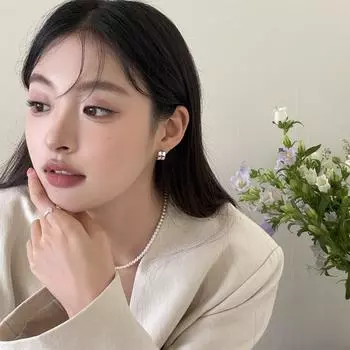 925 silver needle letter circle earrings niche fashion high sense small earrings light luxury exquisite cold wind earrings 925 silver needles