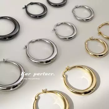 925 Silver Needle Plain Ring Earrings Women s Niche Design Advanced Earrings Simple Temperament Small Fat Ring Earrings 925 silver needle