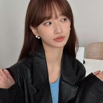 925 silver needle rear hanging Doudou stud earrings women s exquisite retro pearl earrings niche high-end winter new earrings 925 Silver Needle