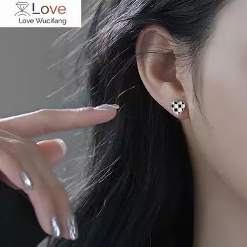 Серьги из стерлингового серебра 925 пробы, черно-белые квадратные серьги-гвоздики, новые модные серьги-клипсы с женским дизайном в форме сердца для женщин