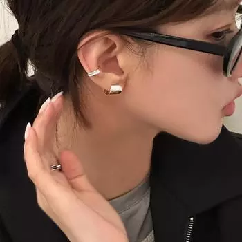 925 sterling silver plain ring semicircular stud earrings, simple and exquisite niche design, high-end earrings, light luxury autumn new models Pair of 925 silver
