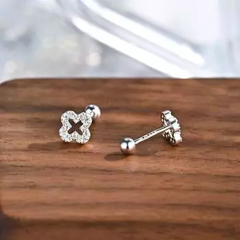 999 Sterling Silver Stud Earrings for Women Trendy Clover Earrings 2025 New Arrival Best Selling Fancy Accessible Luxury Design Fashion Earrings Four-leaf clover screw stud earrings