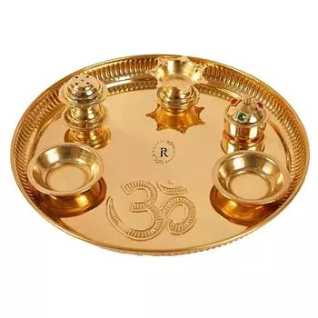 9-дюймовая латунная пуджа-тали для Навратри с прикрепленной дийей, 2 чашами, подставкой для агарбатти и позолоченной чашей для кумкума