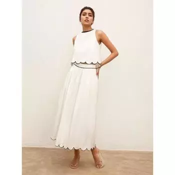 A Women s Stylish Commuter Lace Sleeveless Short Top and Half Skirt Set S