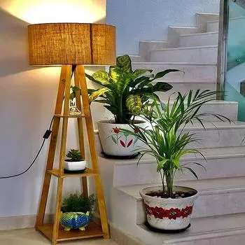 Абажур в комплект не входит Стильный деревянный напольный светильник с 3-х уровневой полкой для домашнего декора || Спальня || Гостиная