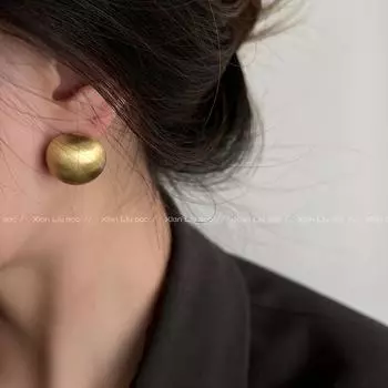 Accessible Luxury Brushed round Elegant Women s Beautiful Metal Stud Earrings Gold-Silver Needle
