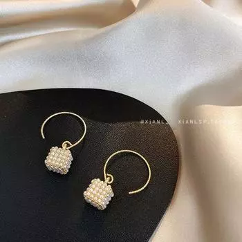 Accessible Luxury Female Best Selling Niche Style Unique Elegant Pearl Earrings Ear hook