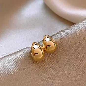 Accessible Luxury Metal Small Beanie Female Elegant Unique Stud Earrings Little golden beans