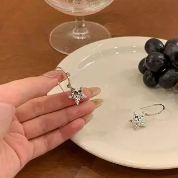 Accessible Luxury Y2g Millennium Sexy Female Design Sense Earrings Pair of 925 tremella needles