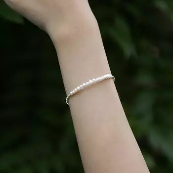 Accessible Luxury Zhiwei Women s Exquisite Silver Pearl Bracelet Zhiwei (Bracelet)