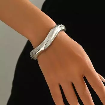 Accessories Niche Geometric Metal Glossy Bracelet Versatile Twisted Bracelet Premium Sense braclet