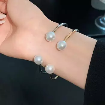 Adjustable Mobius Strip Bangle Women Hand Ring Pearl Hand Rope Pearl Zinc Zinc Alloy Bracelet Friendship серебряный