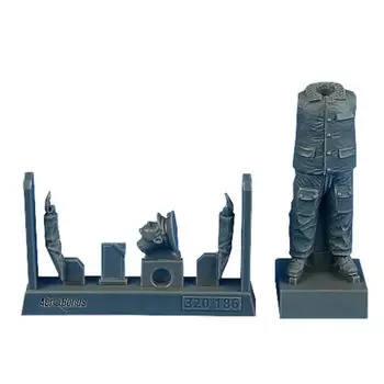 Aero Bonus Russian Maintenance Officer Winter Equipment Resin Kit ARB320186 1/32 (person)
