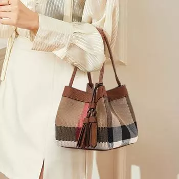 Aidrani Новая маленькая женская сумочка в клетку, изготовленная из парусины и коровьей кожи, карамельного цвета.