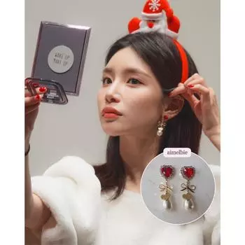 [Aimelbie] Прекрасная дама носит