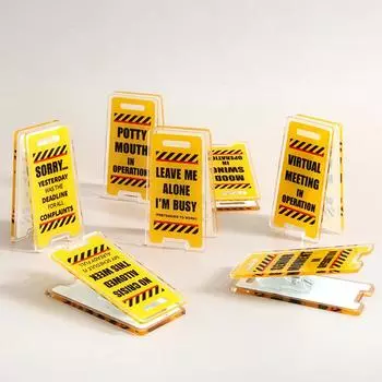 Акриловая настольная табличка «Оставьте меня в покое, я занят» — юмористический декор офиса, подарок для коллег, универсальный декор комнаты