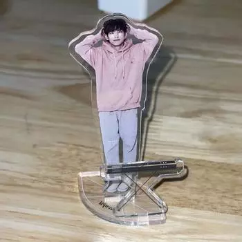 Акриловая подставка для фан-встреч Daysix Pencil