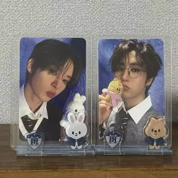 Акриловая подставка для магазина Straykids Magic School Popup Store