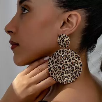 Акриловые серьги с леопардовым принтом