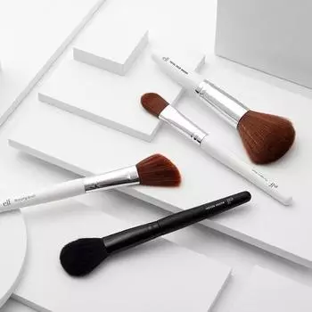 эльф. эльфийская кисть для макияжа bronzing brush