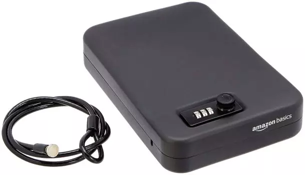 AmazonBasics Простота набора Тип Комбинация XL x Глубина x Высота Безопасность Портативный Черный Сейф, Маленький, Переносной, Замок, (Ширина 16,5 24,6 4,9 см) Коробка, чёрный