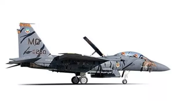 American Level Eagle 5715 Plastic Model F-15D/E 1/32