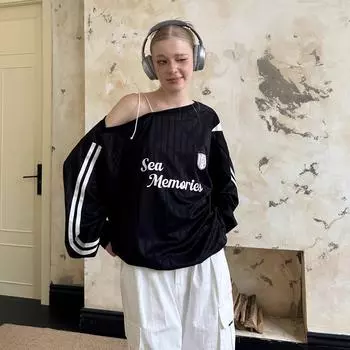 Американский ретро-толстовка с длинными рукавами и принтом в виде букв, свободный крой плеча, повседневный топ для девушек M чёрный