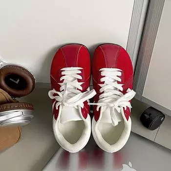 Американский тренд популярные красные ретро немецкие кроссовки с плоской подошвой женские новинка 2025 года универсальные спортивные туфли Forrest Gump 35 красный