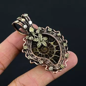 Аммонитовый ископаемый драгоценный камень Медная проволока Оберточная подвеска ручной работы Ювелирные изделия 2.56 Inches зелёный