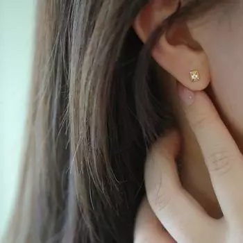 ANENJERY Простые мини-серьги-гвоздики с квадратным узором из циркона в геометрическом стиле для женщин, серьги в стиле ретро для пригородных поездов золотой