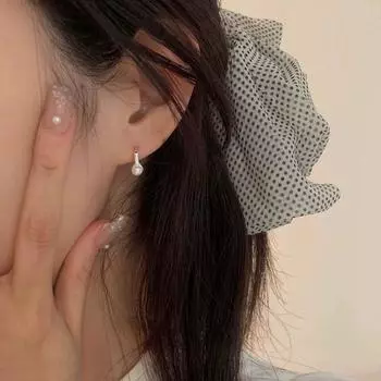 Anenjery Simulated-pearl Geometric D-shaped Hoop Earrings for Women High-end Minimalist Design Fashionable Elegant Light Luxury Earrings Jewelry Gifts белый