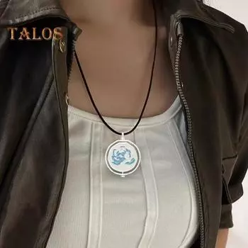 Аниме-ожерелье с синими розами, 3D-резьбой, вращающийся дизайн, ожерелье с гальваническим покрытием из сплава, подарок для поклонников аниме, украшения на шею синий