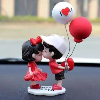 Аниме пары для автомобиля, модель украшения, милый поцелуй, воздушный шар, фигурка, авто украшение интерьера, розовая фигурка на приборной панели, аксессуары, подарки