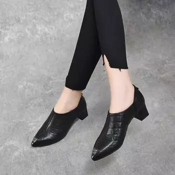 Ankle boots new small fragrant wind rhombus pattern iron bag pointed deep mouth women s shoes first layer cowhide temperament high heels 35