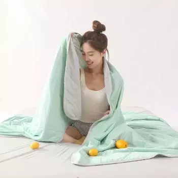 Антибактериальное легкое одеяло телесного цвета класса А. Летнее прохладное одеяло с кондиционером. Мгновенное прохладное шелковистое моющееся одеяло с дыней. 150*200cm