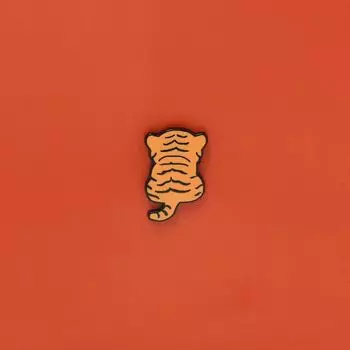 Антибликовая брошь с капающим маслом, маленьким тигром, цинковый сплав, булавка на лацкане с изображением животного, металлический значок с героями мультфильмов, женский