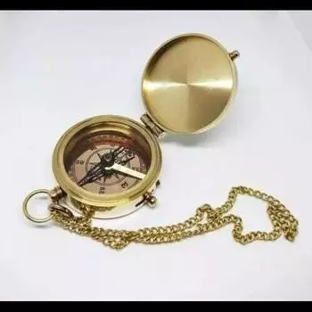 АНТИЧНАЯ КОЛЛЕКЦИЯ Твердый латунный плоский карманный компас с цепочкой Морская коллекционная пешая прогулка Лучшая подарочная цепочка Отличный антикварный предмет S латунный