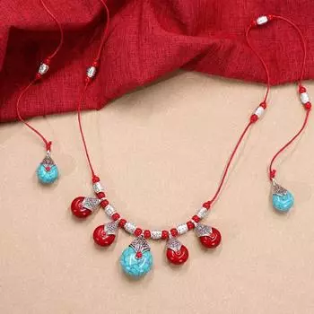 Antique Hanfu headdress, forehead pendant, eyebrow pendant, beach desert travel photography vacation, exotic front forehead chain, necklace red.